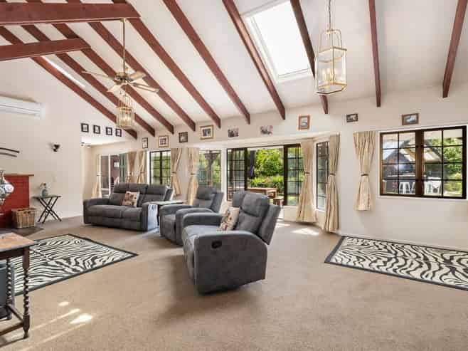 2 Kereru Grove, Featherston