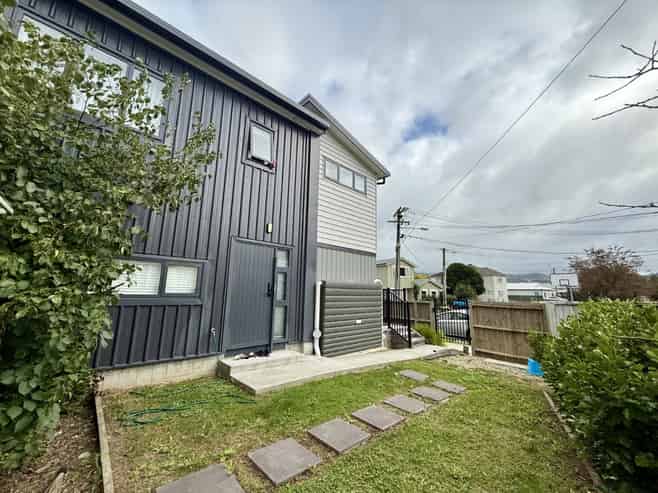 1/6 Bertram Grove, Naenae