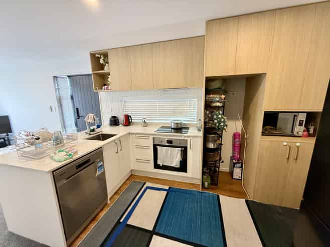 1/6 Bertram Grove, Naenae