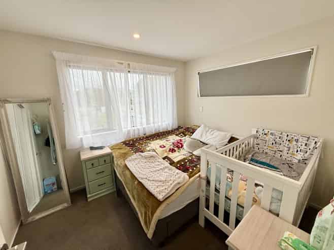 1/6 Bertram Grove, Naenae