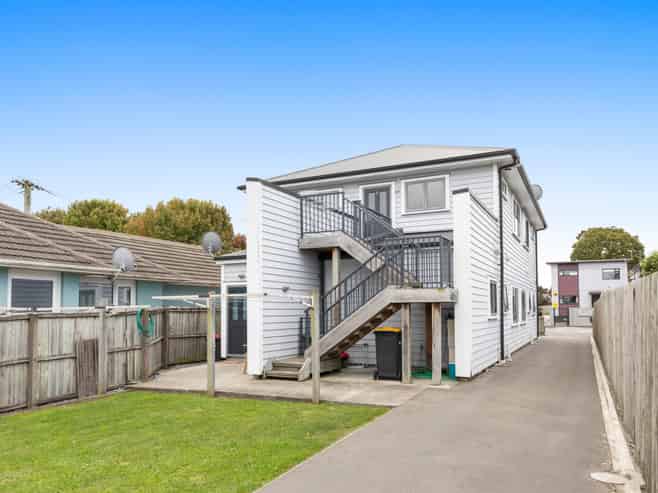 360 Worcester Street , Linwood