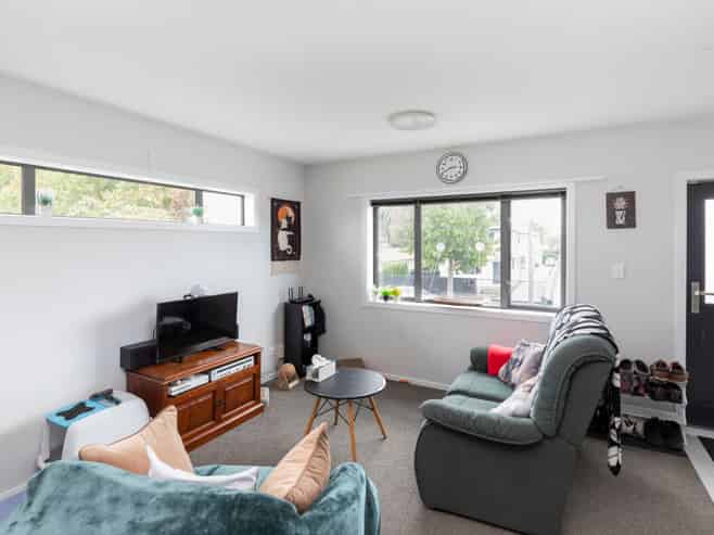 360 Worcester Street , Linwood