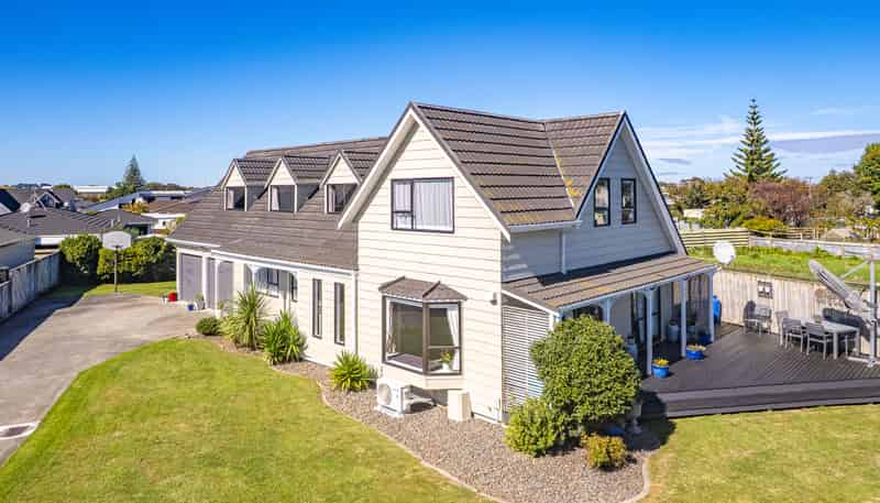 18 Warwick Place, Springvale