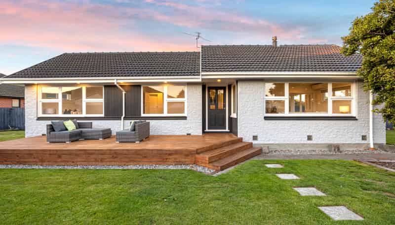 4 Adrian Place, Shirley