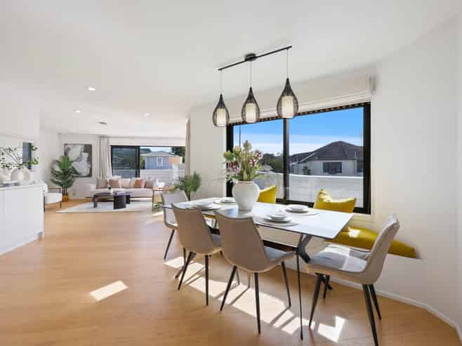 2/30 Eastern Beach Road, Eastern Beach