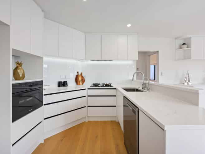 2/30 Eastern Beach Road, Eastern Beach