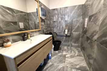 PRIME HOSPITALITY SPACE FOR LEASE
