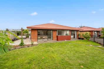 5/186 Queen Street, Pukekohe