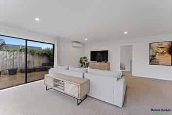 5/186 Queen Street, Pukekohe