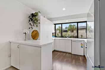 5/186 Queen Street, Pukekohe