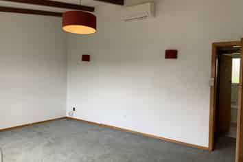 2/207 Colombo Street, Sydenham