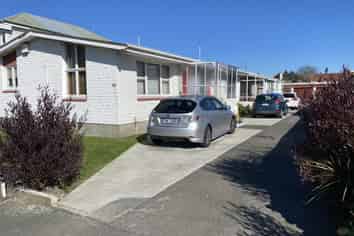 2/207 Colombo Street, Sydenham