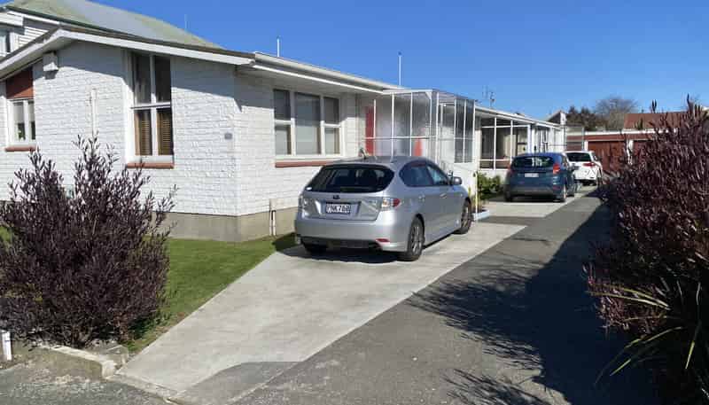 2/207 Colombo Street, Sydenham