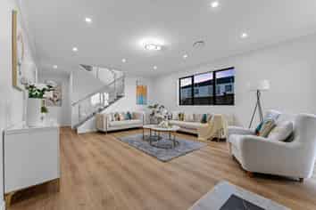 5 Catalina Avenue, Rosehill