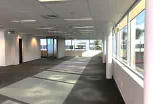 Tidy Office - Motivated Landlord!