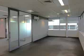 Tidy Office - Motivated Landlord!