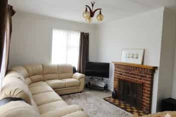 35 Preston Avenue, Mount Albert