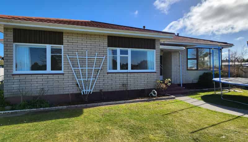 67 Broadway, Stratford