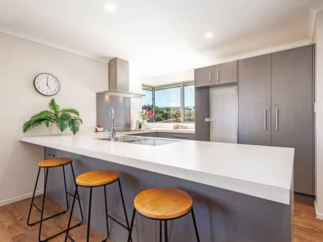 9 Macdonald Heights, Feilding