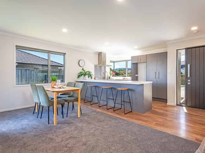 9 Macdonald Heights, Feilding