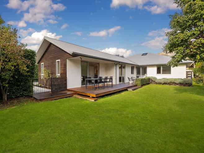 42 Sylvan Street, LAKE HAYES