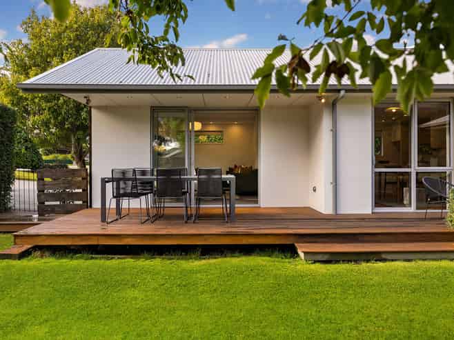 42 Sylvan Street, LAKE HAYES