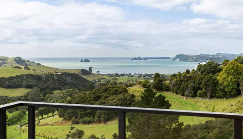 1a Tarapatiki Drive, Whitianga