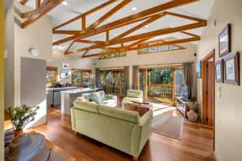 91C Greenslade Road, Raglan