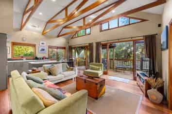 91C Greenslade Road, Raglan