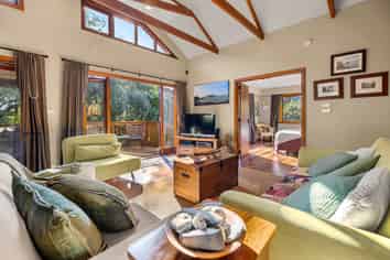 91C Greenslade Road, Raglan