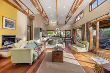 91C Greenslade Road, Raglan