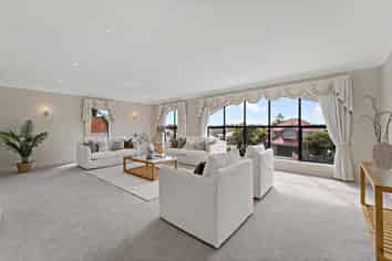 15 Tumbridge Place, Somerville