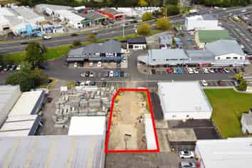 600M² YARD - SILVERDALE TOWNSHIP
