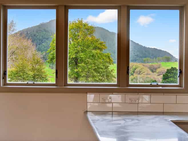 109 Mountain Road, Maungaturoto