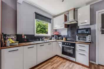 2/82 Wellington Street, Picton