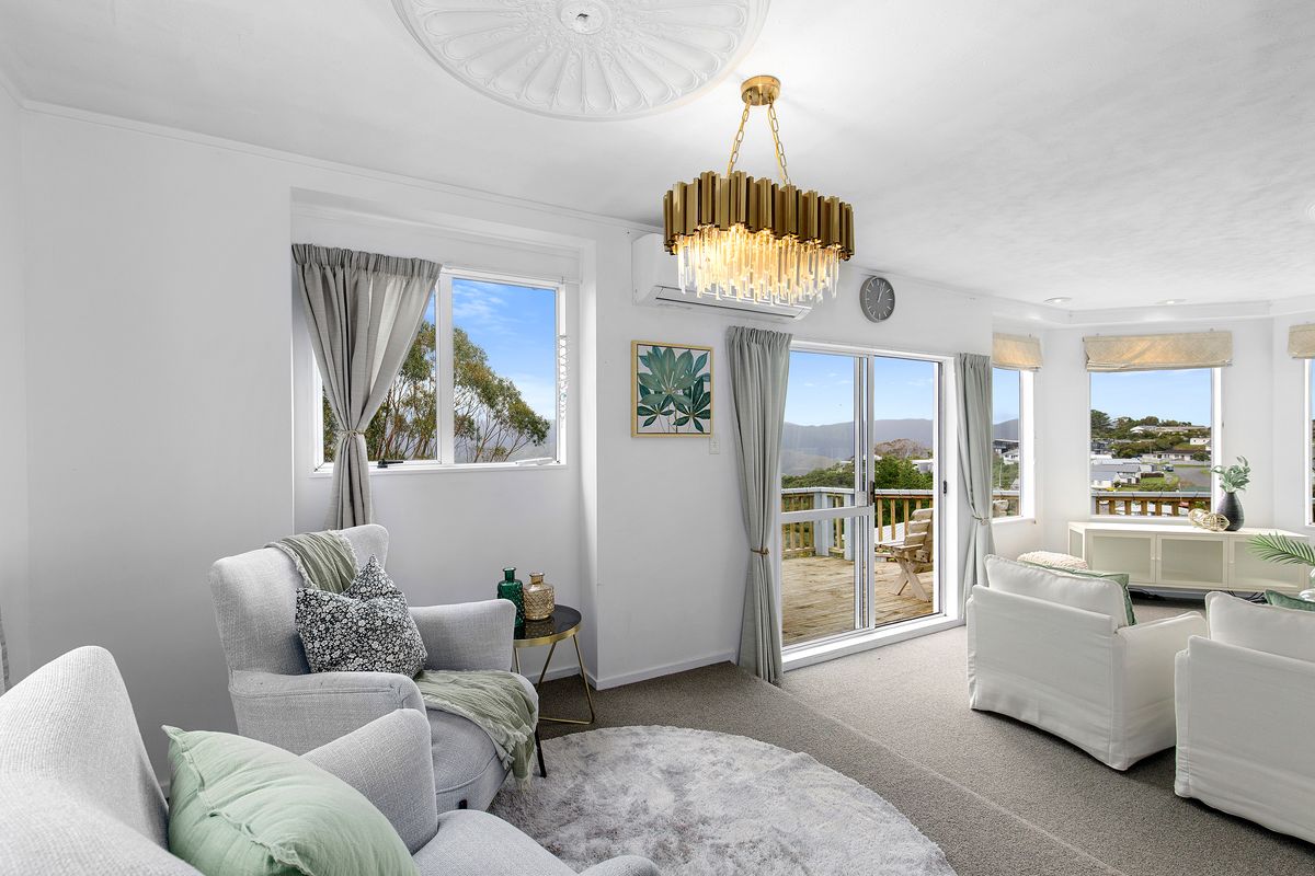 Views and Value in Kelson! BEO $699,000! - Widok 6