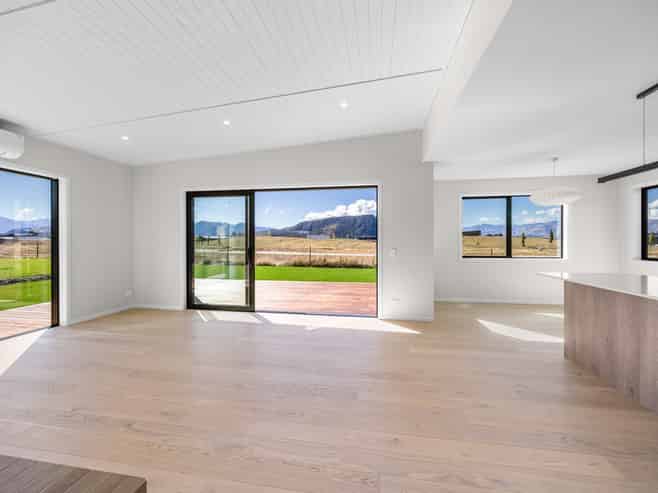 33 Packer Road, Wanaka