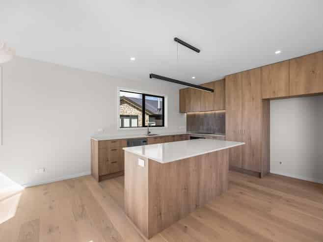 33 Packer Road, Wanaka