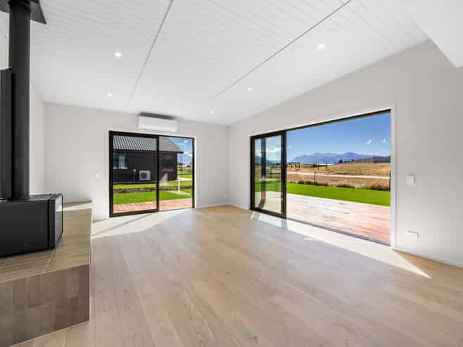 33 Packer Road, Wanaka