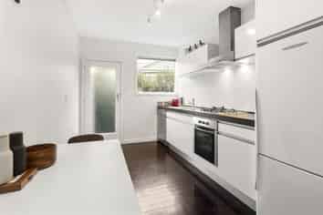 2/49 Ranfurly Street, Saint Albans