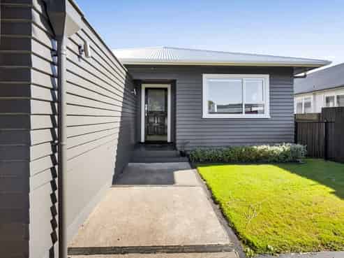 290 Devon Street West, New Plymouth