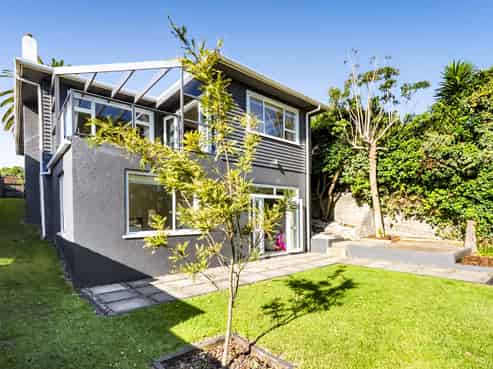 290 Devon Street West, New Plymouth