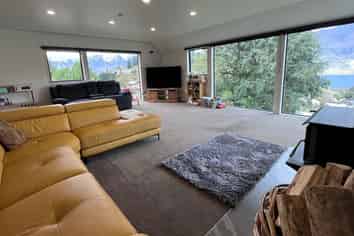 20 Dart Place, Fernhill/Sunshine Bay