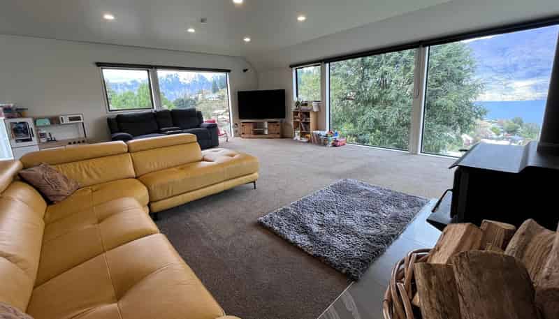 20 Dart Place, Fernhill/Sunshine Bay