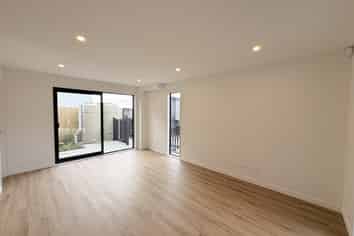 15 Monstedt Terrace, Mairangi Bay