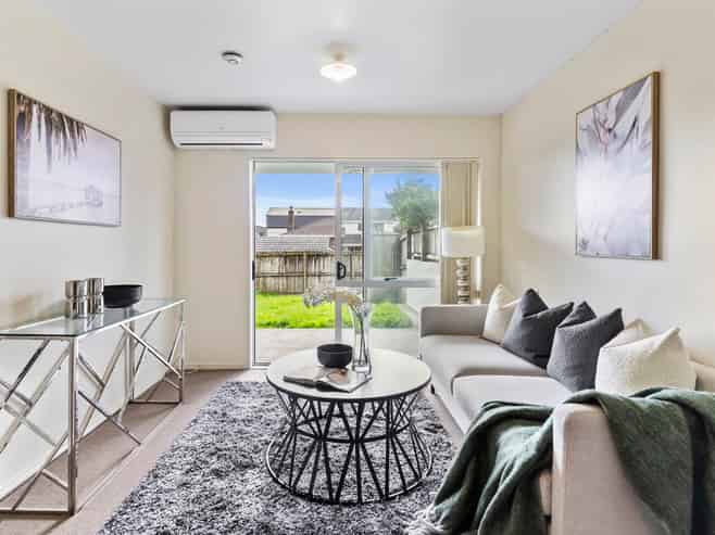 1/242 Great North Road, Henderson