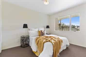 1/242 Great North Road, Henderson