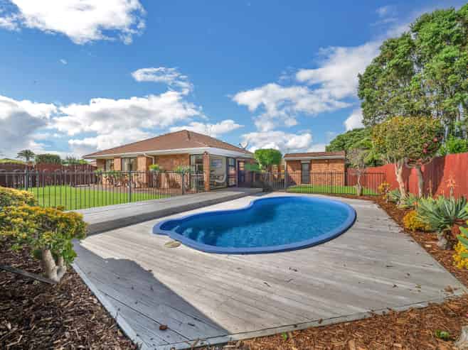 16 Westholm Way, Pahurehure