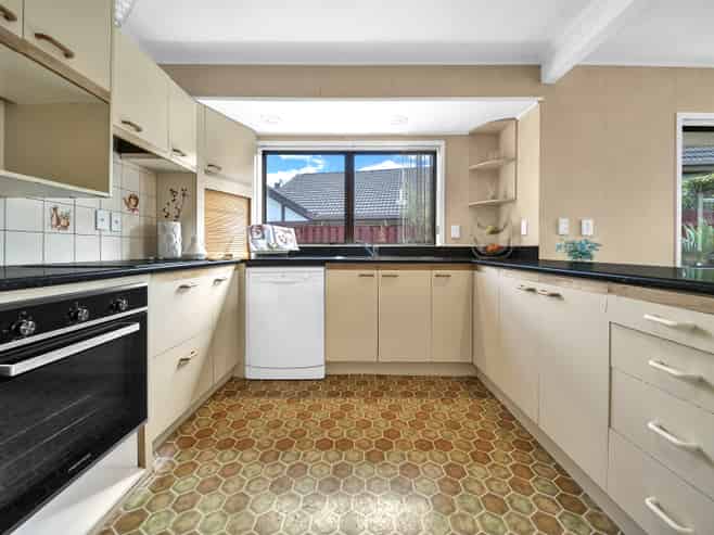 16 Westholm Way, Pahurehure