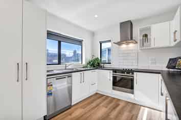 93 Banks Street, Marfell